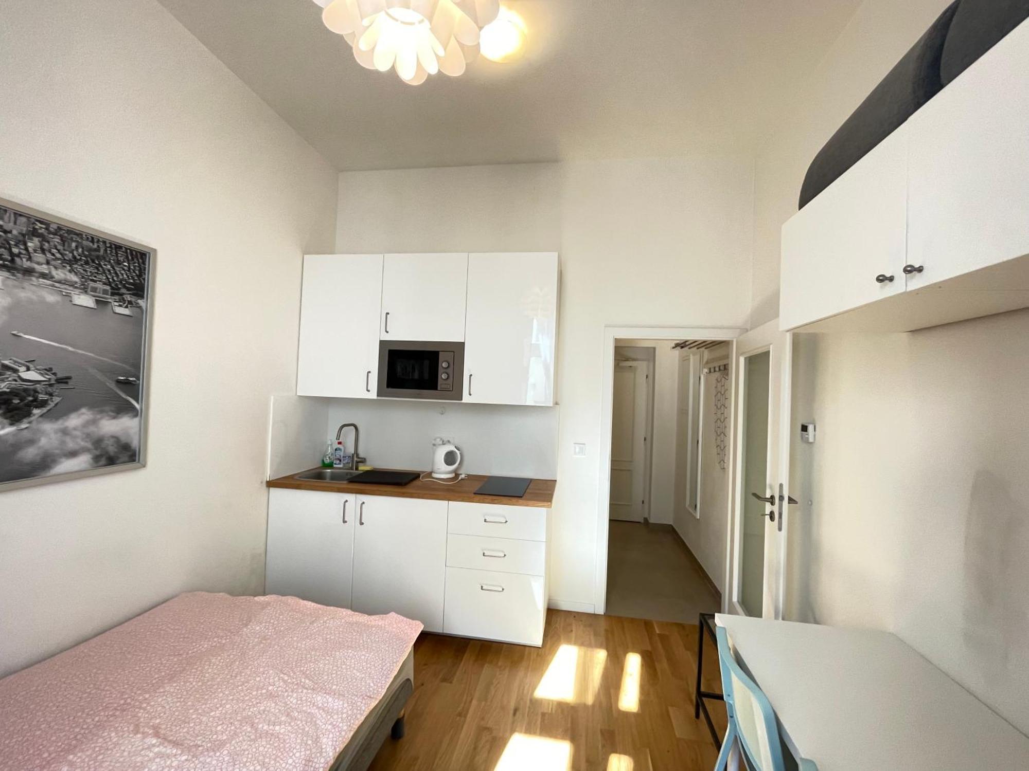 Cosy Small In 1 On Metro Muzeum Appartement *